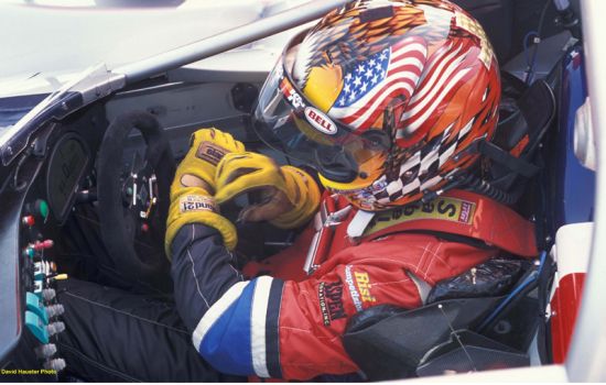 gal/History/Pre-2003 History/terry_Lola-cockpit02.jpg